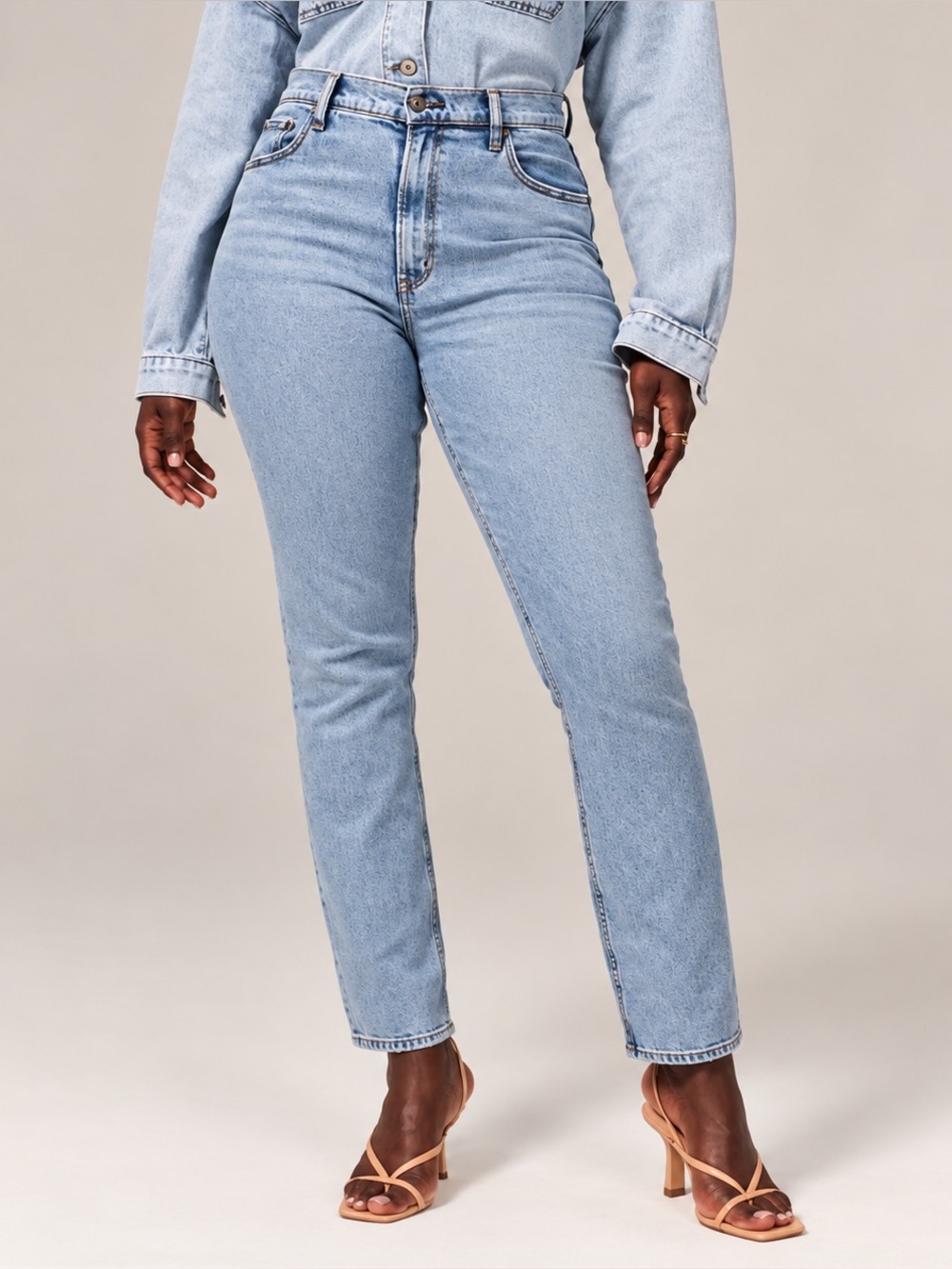 Abercrombie & Fitch Curve Love The 90’s Slim Straight Ultra High Rise Jeans